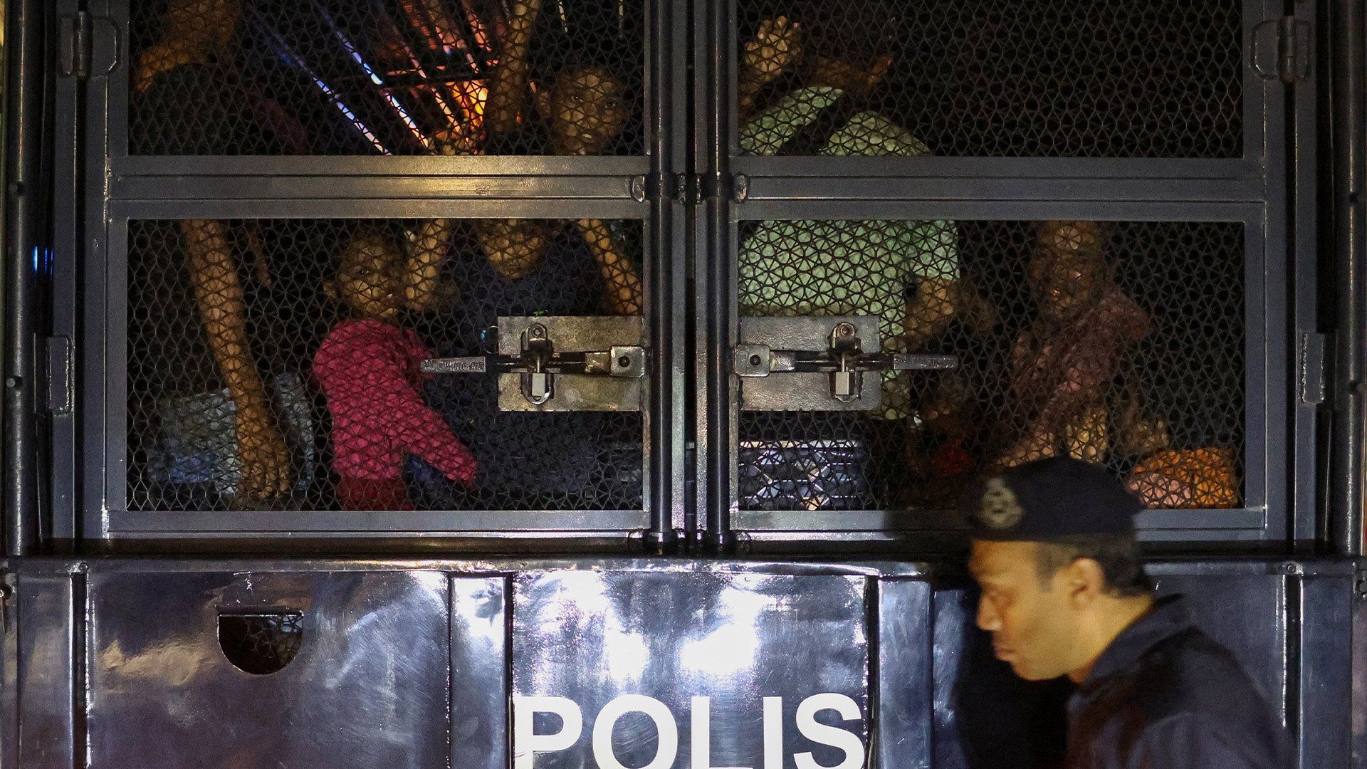 Malaysia detains more than 100 Rohingya seeking help from the UN | Rohingya