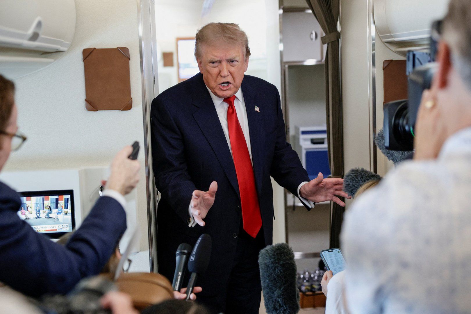 Trump says Iran talks taking place during pause in US military strikes | Conflict