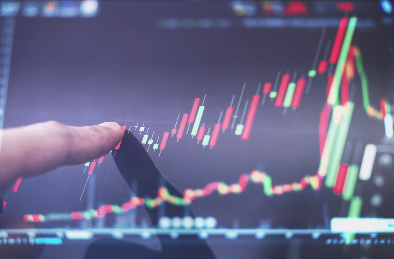 A dot-com survivor warns retail investors against buying the tech dip: ‘You’re taking a knife to a gunfight.’