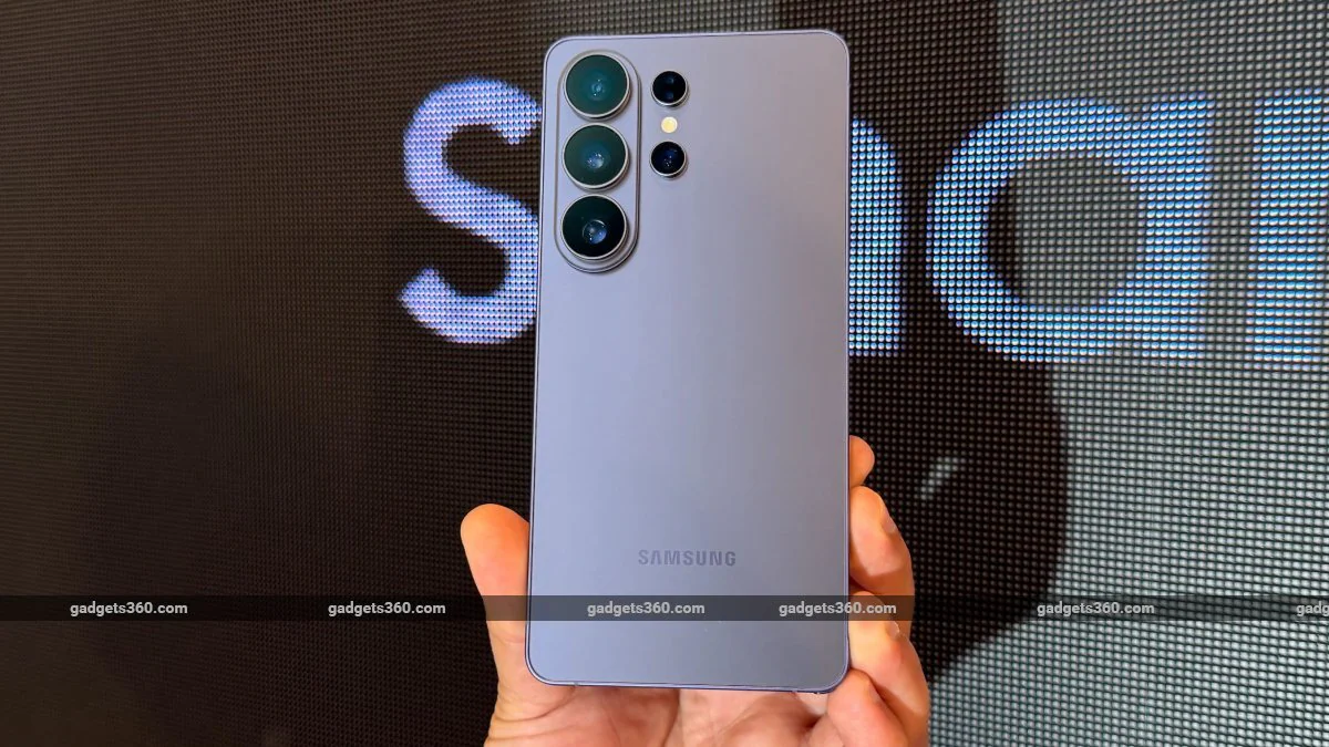 Best Smartphones with LTPO AMOLED Display in India: Samsung Galaxy S26 Ultra, Xiaomi 17 Ultra and More