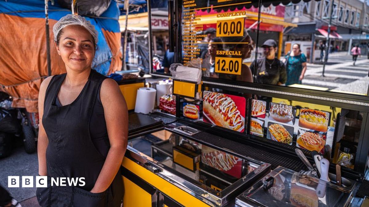 Brazil election: How a changing working class is reshaping the presidential race