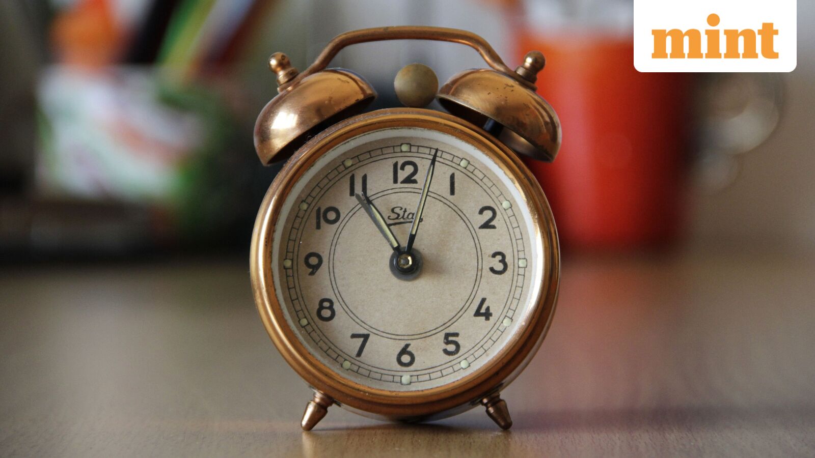 Daylight Saving Time 2026: 1-hour clock change on November 1, 301-117 House vote and Senate roadblock — 3 things to know