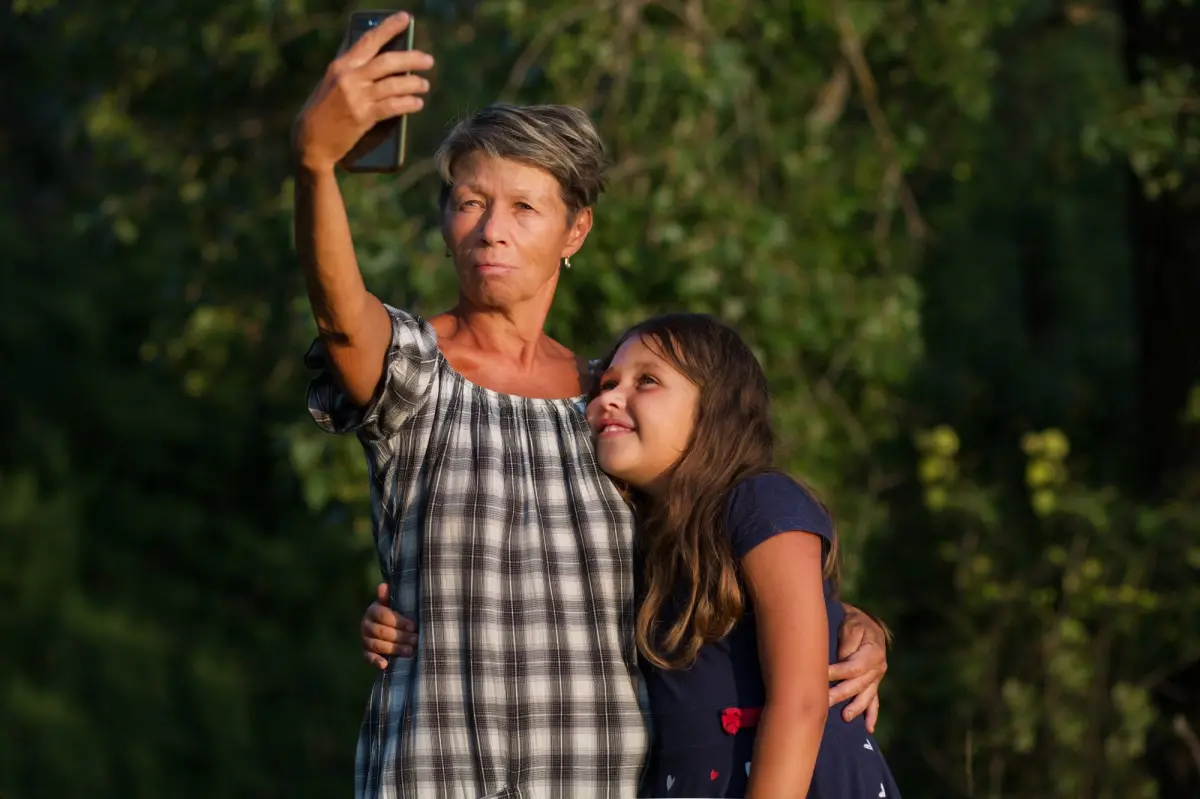 Dear Abby: My neighbor’s granddaughter’s behavior has our friendship on the brink of collapse