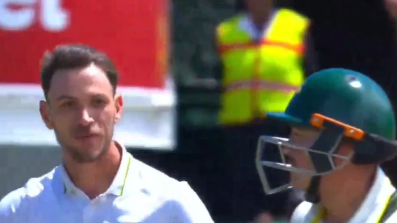 Jansen stares down Renshaw after ripper short ball