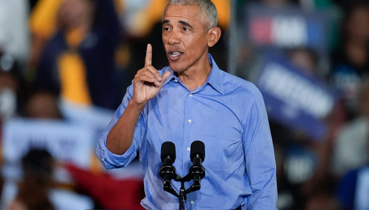 Obama plays both sides: Attacking Trump while guarding his legacy
