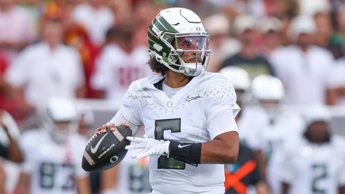 Oregon QB Dante Moore won’t return in 2026 after concussion, Dan Lanning confirms
