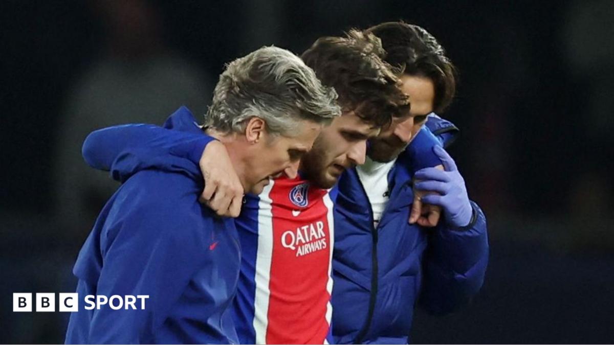 Paris St-Germain: Khvicha Kvaratskhelia to have surgery on ruptured ACL