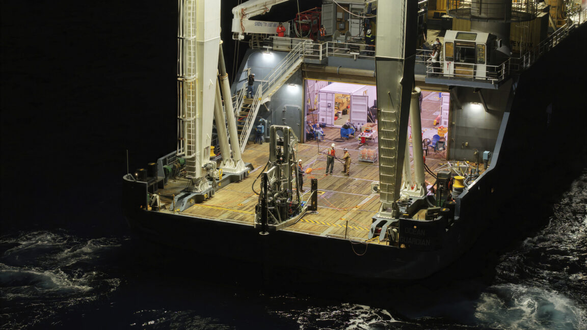 Startup taps underwater volcano as energy source in “proof point” test