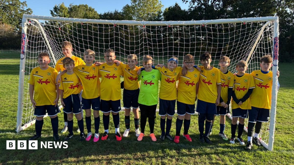 US rock band Wheatus sponsor U13s football team in Worcestershire