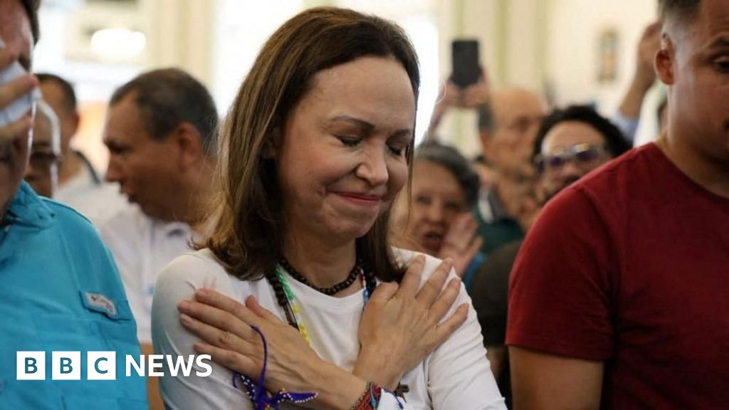 Venezuelan opposition leader returns after 10 months in exile