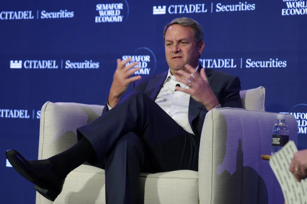 Versant Unlikely To Acquire Skydance Cable Networks, CEO Mark Lazarus