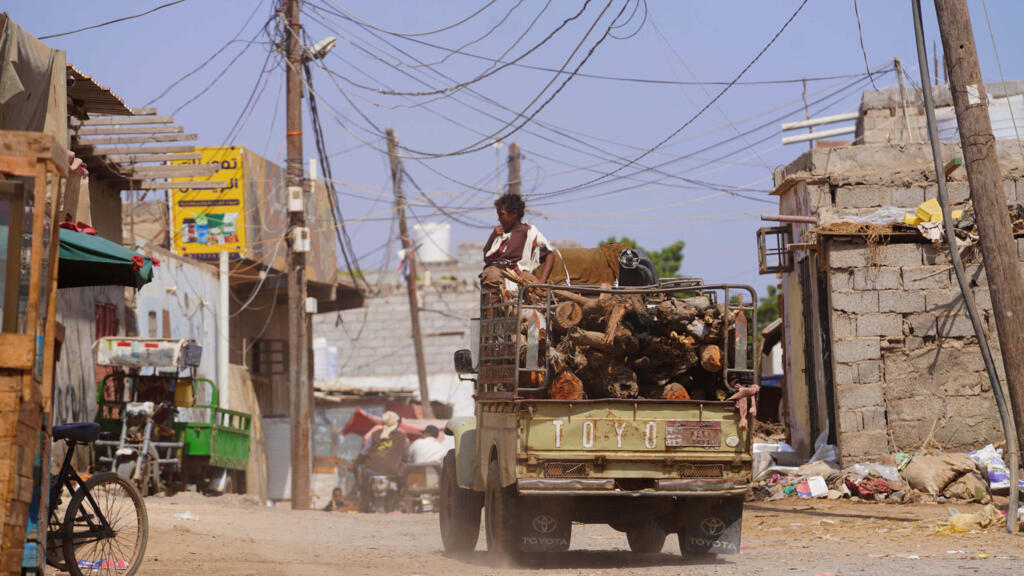 Yemen’s Houthis claim responsibility for fresh missile strike on Aden airport