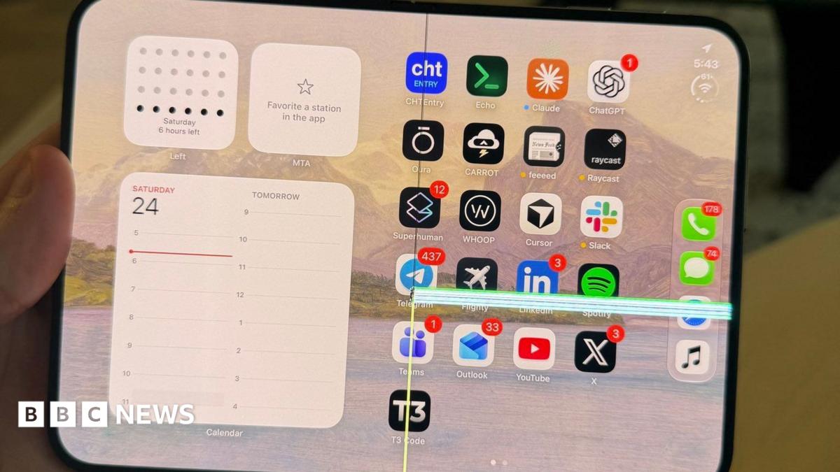 iPhone Duo: Apple says it will replace handsets with screen problems